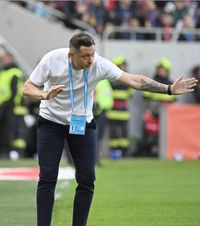 Rădoi e precaut  Antrenorul celor de la U Craiova și-a avertizat elevii, după   succesul răsunător    cu Spartak Trnava: „Nu trebuie să avem asta în minte”