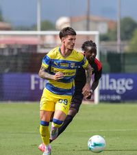 Dennis Man a bătut palma cu PSV!    GOLAZO.ro  a aflat detalii din contractul românului.   Ce salariu va încasa în Olanda  și pe câți ani va semna