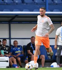 Golul fenomenal care nu a fost     FOTO.  Desley Ubbink a marcat superb în poarta lui   Dinamo  » De ce intervenția VAR a anulat reușita