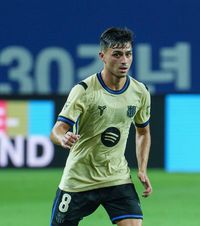 Pedri vrea Balonul de Aur   Starul de la FC Barcelona, despre nedreptatea din fotbal: „Mijlocașii ar trebui să fie   mai apreciați”  + Cum l-a poreclit Raphinha