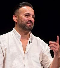 Palmele sparte și lacrimile mamei     Marian Aliuță    și-a amintit un episod care-l tulbură și azi: „Am simțit-o emoționată, am schimbat subiectul”