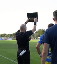 Cu prelungitorul pe teren, în Moldova   Imaginile surprinse de camerele TV   s-au viralizat  imediat pe internet