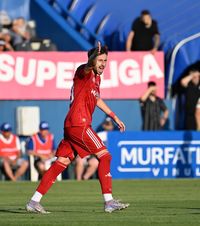 Dat afară după o lună!  Decizie stranie în Liga 1: a început ca titular și i-a fost   reziliat contractul  după 4 meciuri