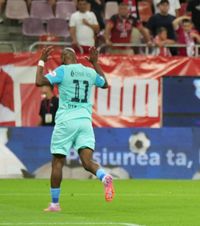 Ce nu s-a văzut la TV  Cum au reacționat dinamoviștii la   golul lui Abdallah,   o decizie precaută și un oaspete surpriză la Dinamo - UTA