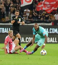 „Nu pot să fac asta în fața lor”    Abdallah  a explicat gestul făcut după ce a marcat cu Dinamo: „M-am simțit mândru”