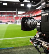 Ligue 1 se vede și în România!  O platformă de streaming a cumpărat drepturile TV pentru   campionatul din Franța  » Controversa în care a fost implicată
