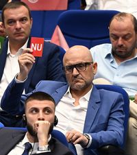 FCU Craiova, în pragul excluderii  Echipa lui Adrian Mititelu a ajuns la   94 de puncte de penalizare  » Reacția patronului