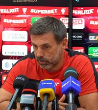 Dificultăți pentru Kopic  Antrenorul lui Dinamo se confruntă cu mai multe   probleme de lot:  „E greu pentru toată lumea”