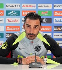 FCSB schimbă liniile  Charalambous anunță   modificări majore  în primul „11” cu FC Argeș + anunț despre Thiam