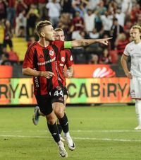 „Magicianul” Maxim    VIDEO.  Căpitanul lui Gaziantep,   omul meciului  la o victorie în ultima clipă. Ce a reușit » Sorescu a profitat și el