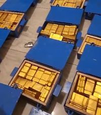 CFR se clatină, Varga numără lingouri    VIDEO:  Imagini cu patronul ardelenilor și   cutii pline cu aur:  „În total sunt 2.300 kg!”