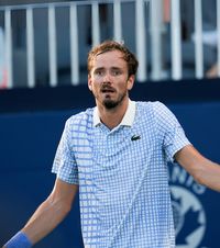 „Are nevoie de ajutor profesionist”  Boris Becker îl sfătuiește pe Daniil   Medvedev să se ducă la psiholog  după scandalul de la US Open