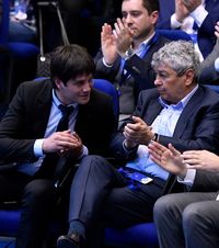 FRF l-a refuzat pe Chivu?!    Mircea Lucescu  dezvăluie: „El trebuia să fie selecționerul României! Eu aș fi fost pe lângă el”