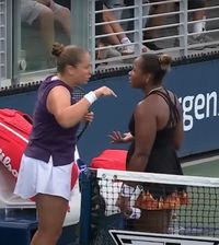 Scandal mare la US Open    VIDEO.  Jelena Ostapenko   a certat-o  pe Taylor Townsend chiar pe teren: „M-a făcut needucată!” » De la ce a pornit totul