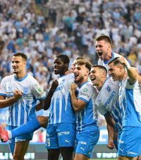 Craiova a dat drumul la fiesta     VIDEO și FOTO.  Oltenii s-au dezlănțuit pe teren după   calificarea istorică  în Conference League