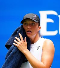 Swiatek, nedumerită la conferință    VIDEO.  Întrebarea reporterului a băgat-o în ceață:   „Ce se întâmplă?”  » A fost acuzat de rasism