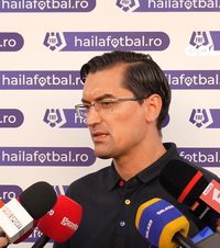 Burleanu despre arbitraj  Președintele FRF,   reacție  după fazele controversate de la CFR - FCSB: „Nu te uiți în propria ogradă, dai vina pe arbitru”