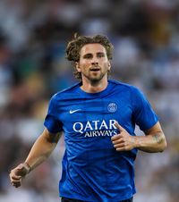 „Război rece” la PSG  Ucraineanul promovat de Mircea Lucescu dezvăluie cum împarte vestiarul   cu un rus   + ce spune Luis Enrique