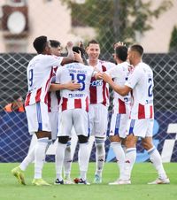 Anomalie pe bani publici la Galați    Consiliul Local dă 85% din bugetul pentru sport unui privat,  echipa de fotbal, în timp ce s-a stopat construcția bazinului și a sălii