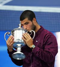 Alcaraz a câștigat US Open  Spaniolul l-a învins pe Jannik Sinner în finala ultimului   Grand Slam  din 2025 și a devenit lider ATP. Cifre spectaculoase la doar 22 de ani!