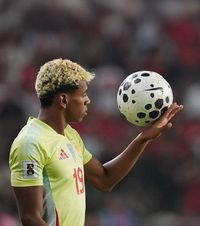 Spania, altă generație de aur  De la tiki-taka lui Xavi-Iniesta la fotbal-PlayStation marca Pedri-Yamal:   „Peste imaginația mea!”  » Urmează titlul mondial?