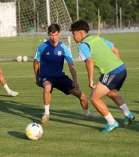 Mititelu nu renunță    FCU Craiova  a fost exclusă de FRF, nu mai poate juca nicăieri în acest sezon, dar anunță: „Antrenamentele continuă”