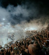 Incidente violente în Serbia   Fanii de la Steaua Roșie Belgrad   i-au atacat cu bâte  pe cei ai lui Partizan, după amicalul cu PAOK