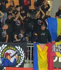 Tricouri speciale  Cum au apărut   fanii FCSB  la meciul de la Miercurea Ciuc: răspuns pentru gazde 