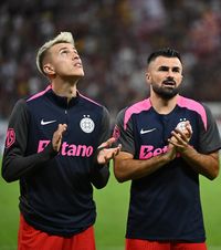 Dezvăluiri despre haosul de la FCSB!  Moment penibil pe bancă după intervenția lui Becali!   Ce a putut să-i spună Pintilii  unui Tavi Popescu nedumerit că intră pe teren