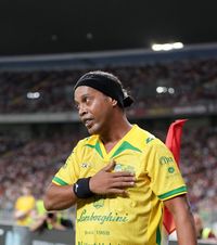 Ronaldinho revine în România  Starul brazilian va juca   la Iași  alături de nume uriașe din fotbal: „Un moment istoric” » Când va avea loc meciul