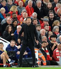 Ce riscă Liverpool   „Cormoranii”   ar putea fi sancționați  după ce Diego Simeone a făcut scandal pe Anfield » Ce spune regulamentul UEFA