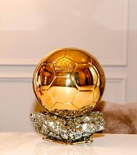 De ce va fi Dembele de Aur  Avantajul față de ceilalți candidați.   Semnele care arată că el va câștiga Balonul de Aur