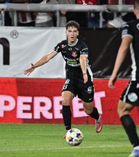 Țintă nouă pentru FCSB  Patronul campioanei,   impresionat  de un fotbalist din Liga 1: „Se distra cu fundașii Rapidului!”