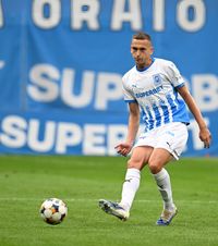 Lovitură grea pentru U Craiova  Un jucător de bază   este incert  pentru derby-ul cu Dinamo » Cine i-ar putea lua locul