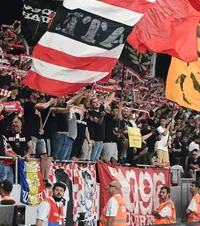 Bilete în plus pentru Dinamo  Câți fani ai „câinilor” vor fi prezenți la meciul cu Universitatea Craiova de pe   „Ion Oblemenco”