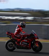 Marquez l-a egalat pe Rossi  Spaniolul a ajuns   între primii trei piloți  din istoria motociclismului mondial