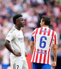 Conflict în derby-ul Madridului     FOTO:  Spiritele s-au încins între   Koke și Vinicius . Provocat, jucătorul lui Atletico a avut o replică acidă pentru cel de la Real