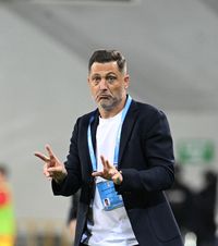 Rădoi, reproșuri după meci  Jucătorul criticat de antrenor: „Îmi pare rău pentru el,   lucrurile astea îl vor costa”  + Avertisment pentru echipele din România