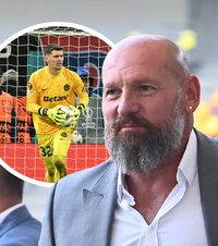 Stelea îl apără pe Târnovanu  Fostul portar de la națională îi răspunde lui Becali:   „Nu e normal!”