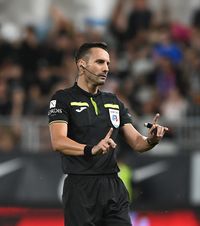 Colțescu refuză pensionarea!  Centralul a făcut cerere să arbitreze   inclusiv în 2026,  când va împlini 49 de ani