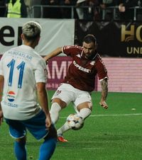 Rapid trece pe 1    VIDEO  Dobre aduce liniștea în Giulești! Trupa lui Gâlcă se impune cu Farul, 3-1, și devine   lider în Liga 1