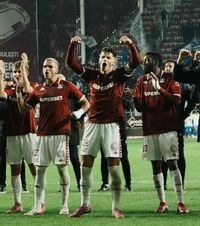 Dobre, taxat de Nicolescu  Președintele lui Dinamo a reacționat după ce căpitanul de la Rapid   i-a înjurat pe „câini”:  „Atât poate”