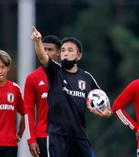 Condamnat. Pornografie infantilă!    Ce a făcut în avion directorul federației  japoneze de fotbal. A fost arestat la aterizare!