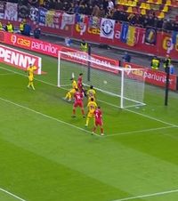 Ionuț Radu, autogol     FOTO.  Portarul României a scăpat mingea în poartă după un   fault evident  ignorat de arbitru