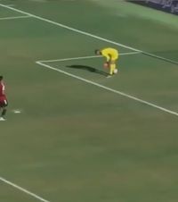 Gafă de neînțeles  Portarul Libiei a dat pe lângă minge, în partida din   preliminariile CM 2026