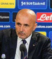 „Nu e așa cum a spus el”  Selecționerul îl contrazice pe fotbalistul care   a refuzat să mai vină la națională