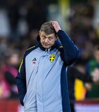 Dat afară după dezastru  Selecționerul a fost demis după   rezultatele rușinoase  » Un antrenor a anunțat că vrea să-i ia locul: „Ar fi fantastic”