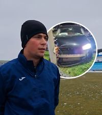 S-a izbit cu mașina de stâlp    FOTO. Căpitanul unei echipe din România a făcut   accident în centrul orașului,  după ce a consumat alcool