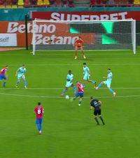 Bîrligea, ce execuție!    VIDEO+FOTO   Golul superb cu care atacantul de la FCSB   a deschis scorul  în meciul cu UTA