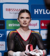 „Au încercat să mă facă să cedez psihic”  Denisa Golgotă acuză:   „A spus că   mi-ar da pumni în gură până mă desfigurează”